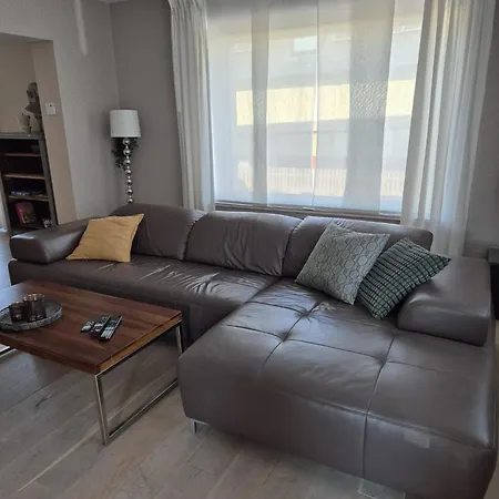 公寓 Anbindung In Den Nationalpark Eifel Fuer 6 Personen Und Max 2 Hunde Inklusive Terrasse 施莱登