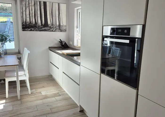 Anbindung In Den Nationalpark Eifel Fuer 6 Personen Und Max 2 Hunde Inklusive Terrasse * Schleiden