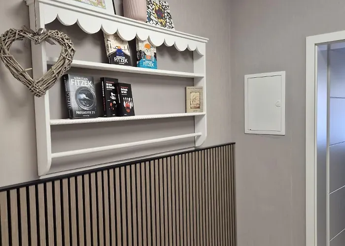 Daire Anbindung In Den Nationalpark Eifel Fuer 6 Personen Und Max 2 Hunde Inklusive Terrasse Schleiden